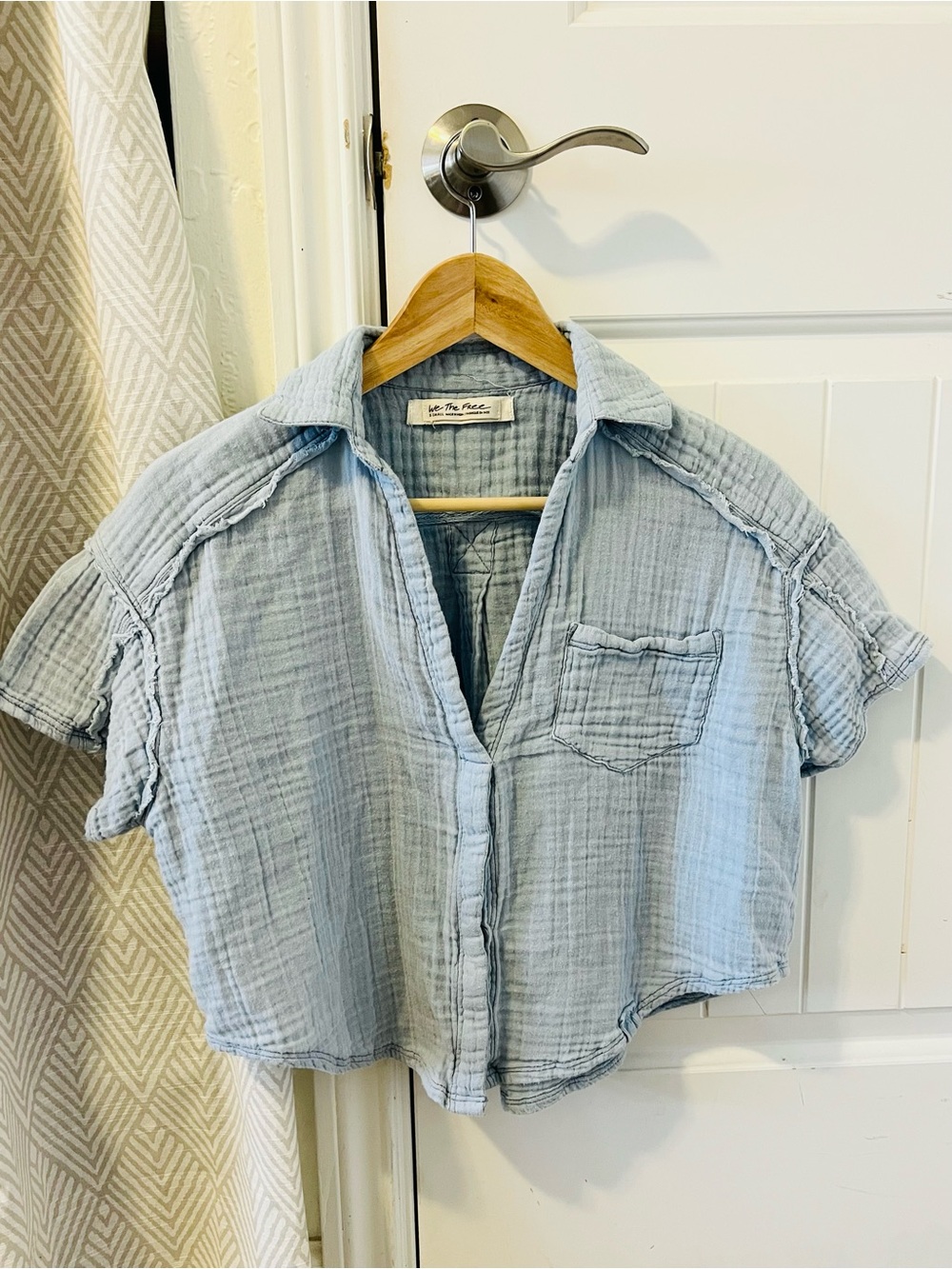 We The Free Baby Blue Gauze Cropped Collared Top Womens XS
